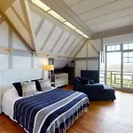 Les roches Grises, Luxueuse villa face mer, 4étoiles, SPA et jardin panoramique, société La Clef Decamp