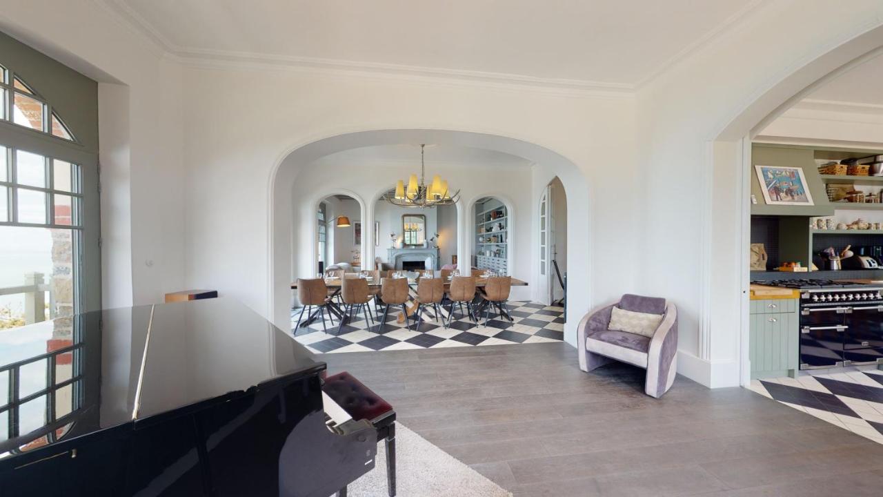 Hébergement de vacances Les Roches Grises, Luxueuse Face Mer, 4étoiles, Et Jardin Panoramique, Société La Clef Decamp