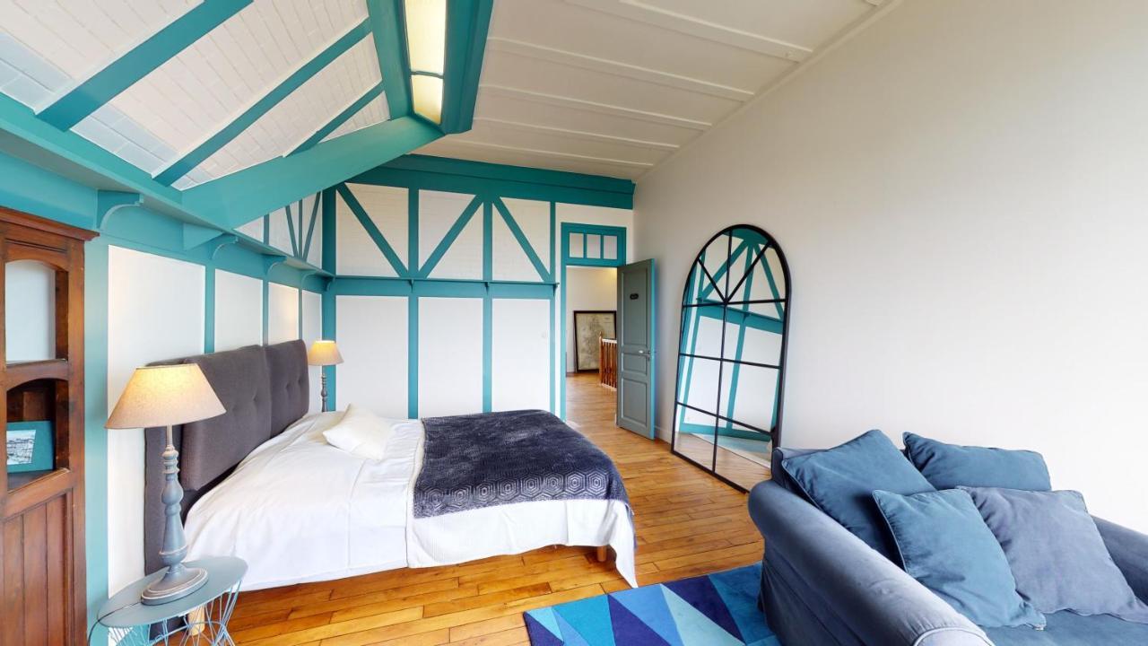 Les Roches Grises, Luxueuse Face Mer, 4etoiles, Et Jardin Panoramique, Societe La Clef Decamp Casa de férias *