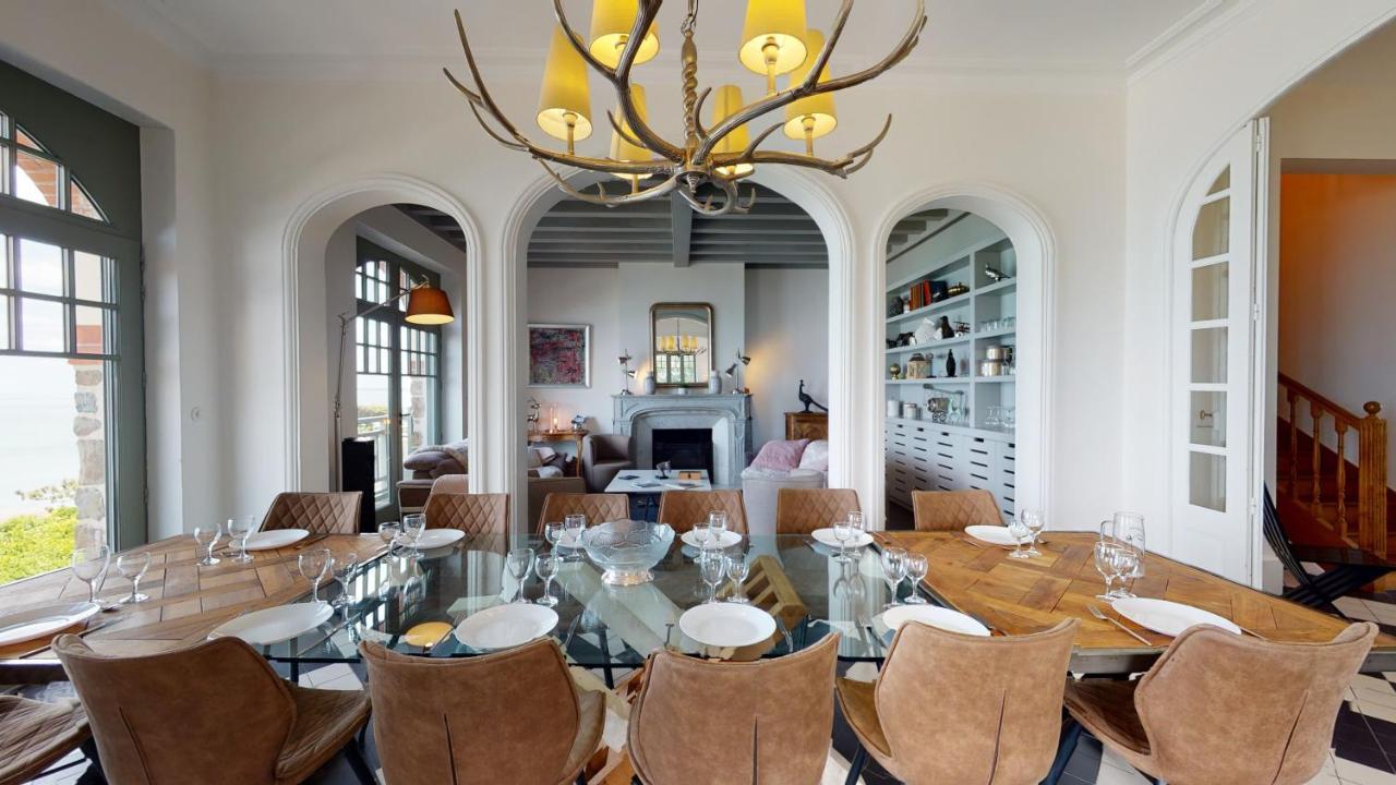 Casa de férias Les Roches Grises, Luxueuse Face Mer, 4etoiles, Et Jardin Panoramique, Societe La Clef Decamp Granville