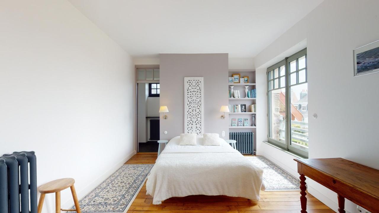 Casa de férias Les Roches Grises, Luxueuse Face Mer, 4etoiles, Et Jardin Panoramique, Societe La Clef Decamp Granville